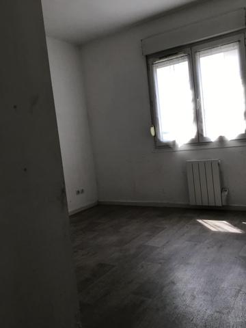Appartement une chambre avec travaux de rafraichissement