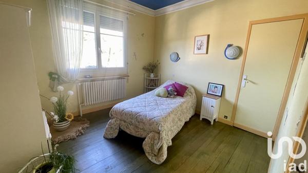 Maison traditionnelle 7 pièces de 192 m² à Aubenas (07200)