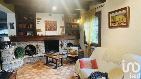 Maison traditionnelle 7 pièces de 192 m² à Aubenas (07200)