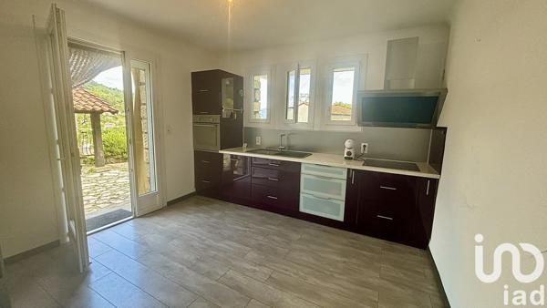 Maison traditionnelle 7 pièces de 192 m² à Aubenas (07200)