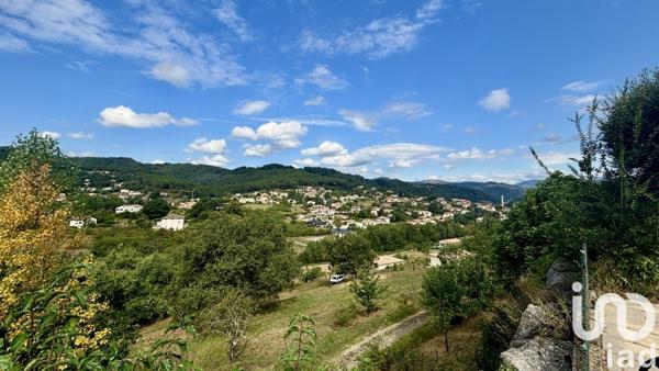 Maison traditionnelle 7 pièces de 192 m² à Aubenas (07200)