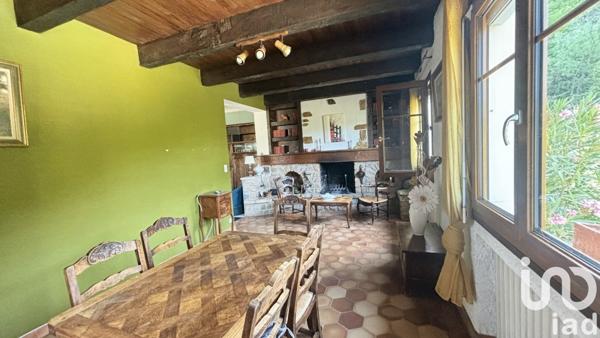 Maison traditionnelle 7 pièces de 192 m² à Aubenas (07200)