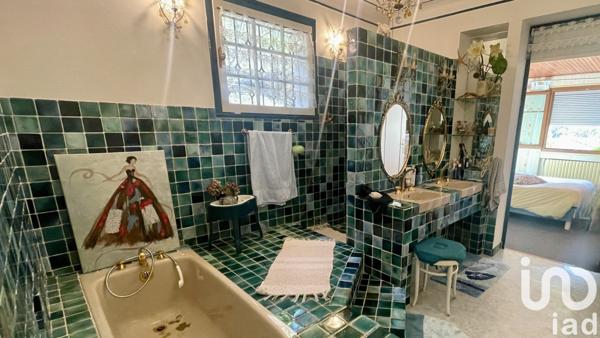 Maison traditionnelle 7 pièces de 192 m² à Aubenas (07200)