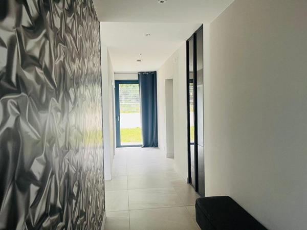 Villa contemporaine à Balma 210 m2, avec piscine et jacuzzi