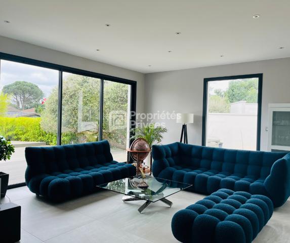 Villa contemporaine à Balma 210 m2, avec piscine et jacuzzi