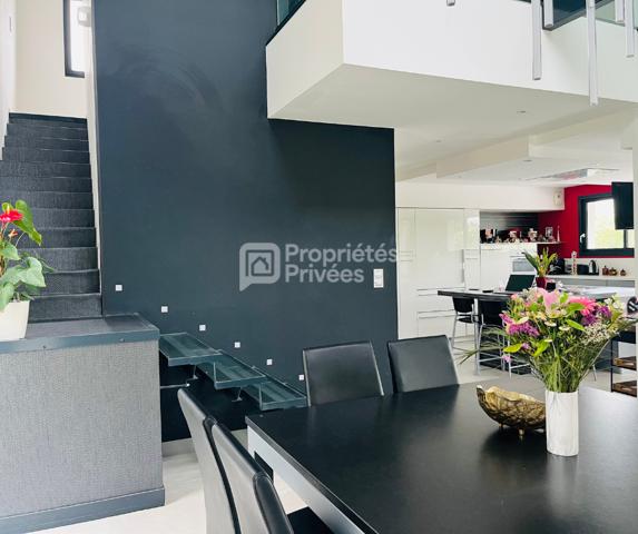 Villa contemporaine à Balma 210 m2, avec piscine et jacuzzi
