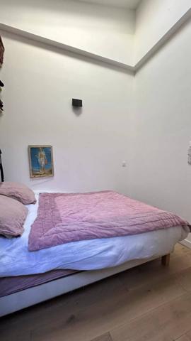 Maison avec murs commerciaux à Fetilly