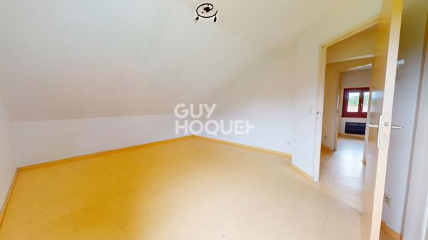 Appartement 5 pièce(s) - 4 Chambres et un bureau - 115 m² (Carrez) - Grande Terrasse - Beau Potentiel