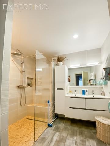 L'Isle-d'Espagnac (16340) L'ISLE D'ESPAGNAC Maison de plain pied 77 m² 3 Pièces 2 chambres plus terrain constructible