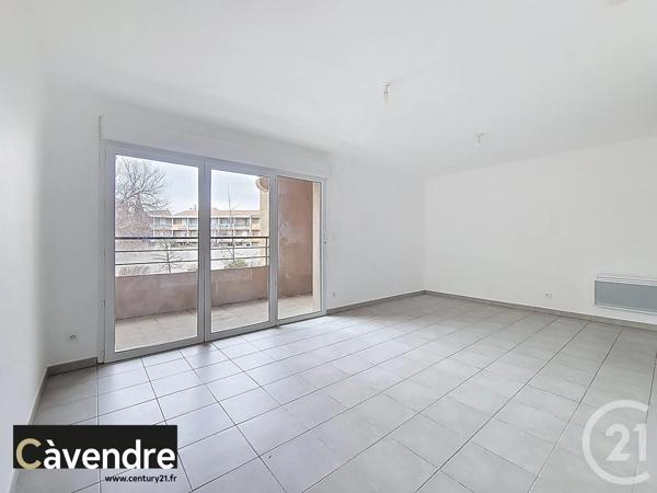 Appartement à vendre  4 pièces - 77,04 m 2   AVIGNON  - 84