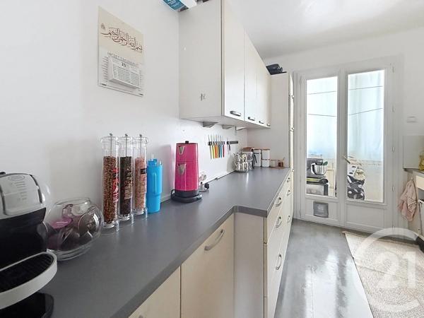 Appartement à vendre  4 pièces - 77,04 m 2   AVIGNON  - 84