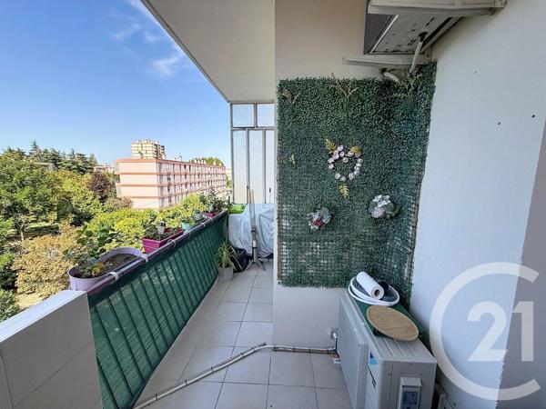 Appartement à vendre  4 pièces - 77,04 m 2   AVIGNON  - 84