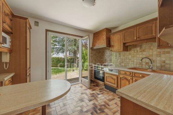 Maison à vendre 5 pièces PREVESSIN MOENS (01)