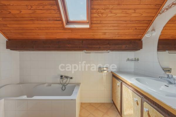 Maison à vendre 5 pièces PREVESSIN MOENS (01)