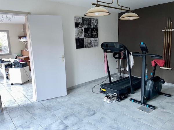 La Membrolle-sur-Longuenée (49770) VOLUMES ET BELLE LUMINOSITE sur 253 m² habitable, 5 chambres, sur parcelle de plus de 2000m²