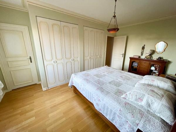 La Membrolle-sur-Longuenée (49770) VOLUMES ET BELLE LUMINOSITE sur 253 m² habitable, 5 chambres, sur parcelle de plus de 2000m²