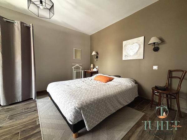 Coup de coeur-Maison de plain-pied de 134 m2 sur 1099 m2 de terrain-Garage 50 m2