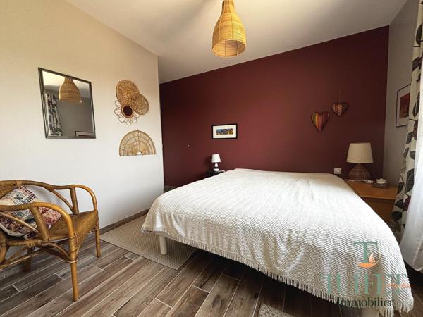 Coup de coeur-Maison de plain-pied de 134 m2 sur 1099 m2 de terrain-Garage 50 m2