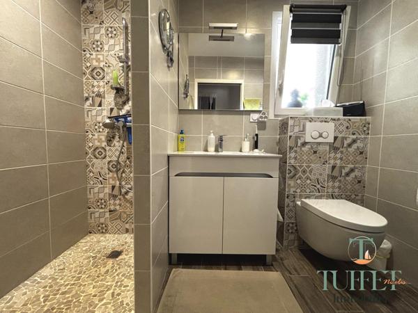 Coup de coeur-Maison de plain-pied de 134 m2 sur 1099 m2 de terrain-Garage 50 m2