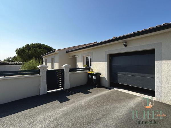 Coup de coeur-Maison de plain-pied de 134 m2 sur 1099 m2 de terrain-Garage 50 m2