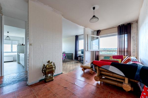 Appartement T4, 3 chambres, 100m2, balcon et cave