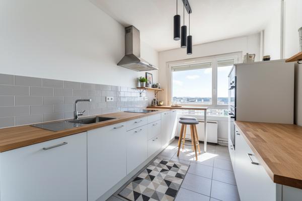 Appartement T4, 3 chambres, 100m2, balcon et cave