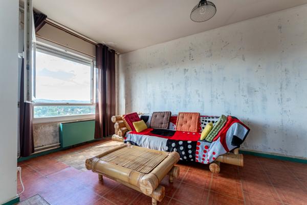 Appartement T4, 3 chambres, 100m2, balcon et cave