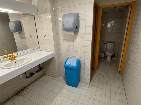 Location Local commercial 1 pièce 20.7 m² - 91 RUE DU GENERAL MANGIN Grenoble 38100