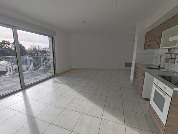 A  proximité de la place de la Tranchée,