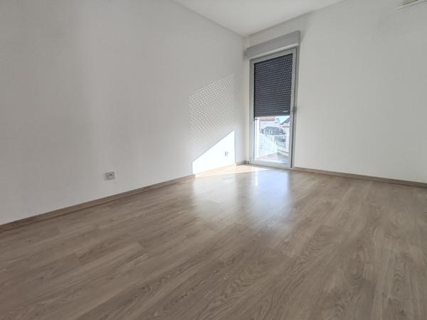 A  proximité de la place de la Tranchée,