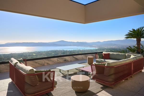 Luxueuse villa vue panoramique sur la mer