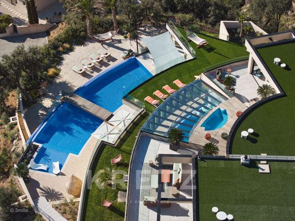 Luxueuse villa vue panoramique sur la mer