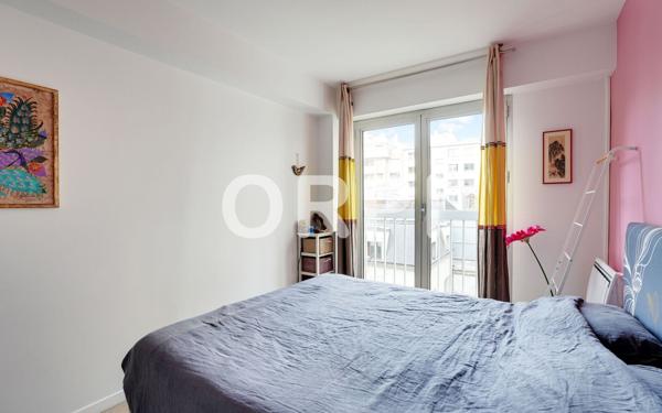 Appartement à vendre    3 pièces • 73 m2 Paris 14