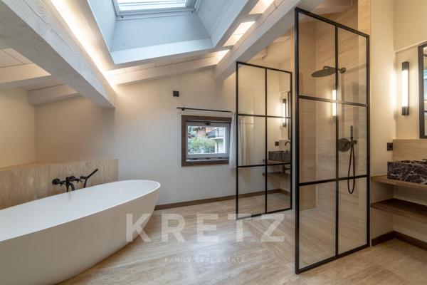 Chalet contemporain face aux montagnes