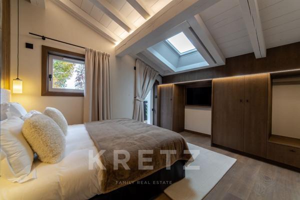 Chalet contemporain face aux montagnes