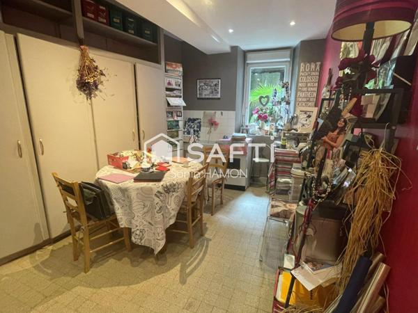 Local commercial sur une place centrale de Morlaix