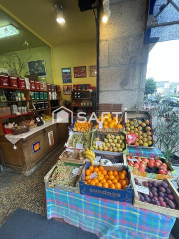 Local commercial sur une place centrale de Morlaix