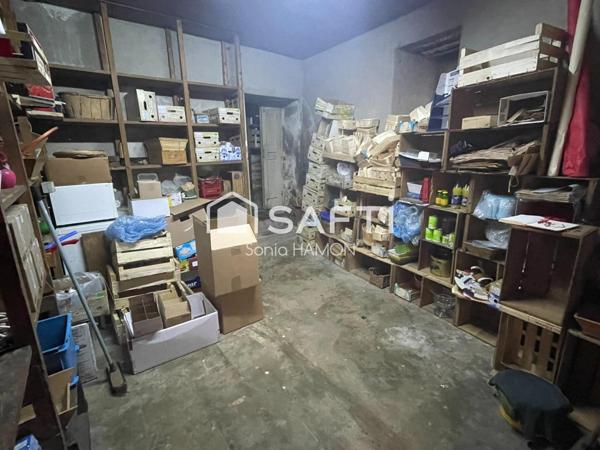 Local commercial sur une place centrale de Morlaix