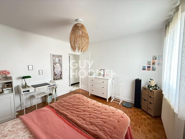 BOURGES - Quartier Hôpital au calme dans une impasse