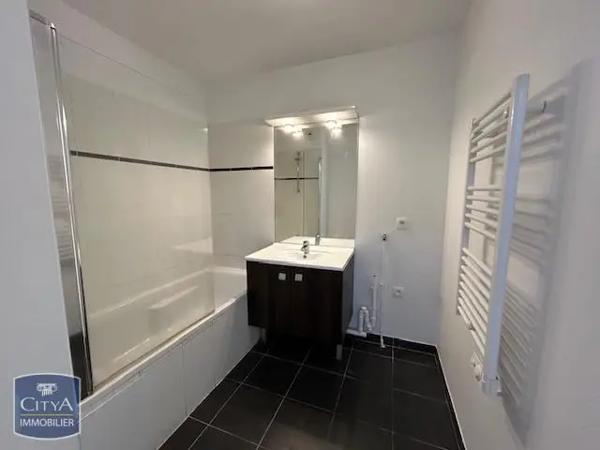 Appartement à louer 3 pièces 55.85m²