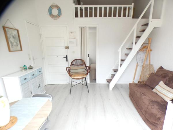 Pinède. Appartement 2 pièces mezzanine