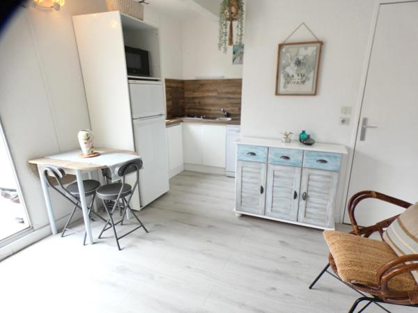 Pinède. Appartement 2 pièces mezzanine