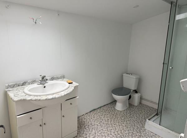 Proximité Melle maison ancienne avec dépendances, Melle 79500