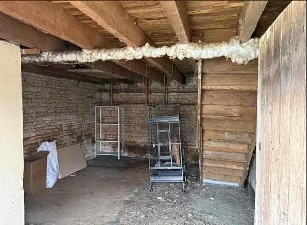 Proximité Melle maison ancienne avec dépendances, Melle 79500