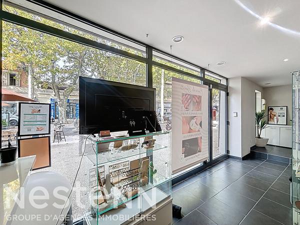 À VENDRE , FONDS DE COMMERCE , INSTITUT DE BEAUTÉ & ÉPILATION LUMIÈRE PULSÉE AU CENTRE DE SALON-DE-PROVENCE