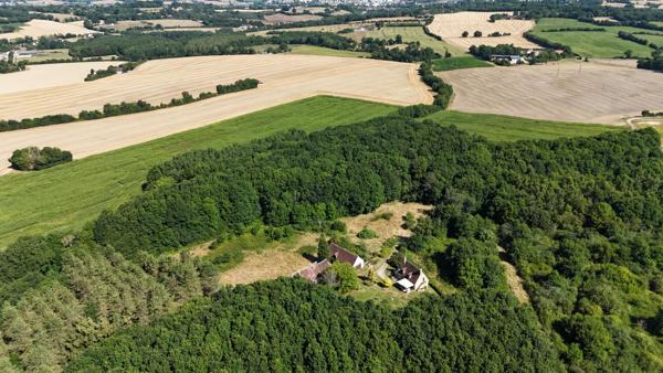 Propriété sur 3 hectares de bois à Saint-Jean-Pierre-Fixte