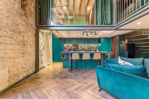 Loft intimiste à la rénovation contemporaine