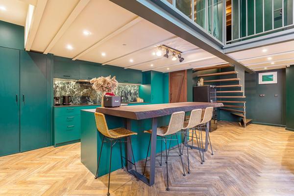 Loft intimiste à la rénovation contemporaine