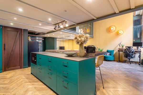 Loft intimiste à la rénovation contemporaine