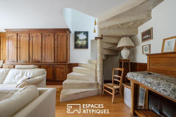 Maison ancienne rénovée et son jardin au fil du Mignon